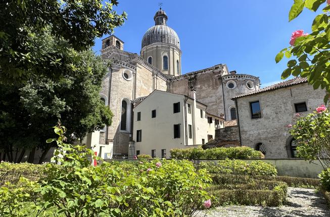 Collegamento a June 2025